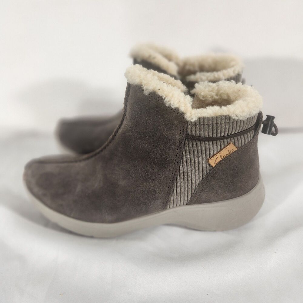 Clarks Wave 2.0 Alp Taupe Suede Sherpra Ankle Boots Women 8 61377034